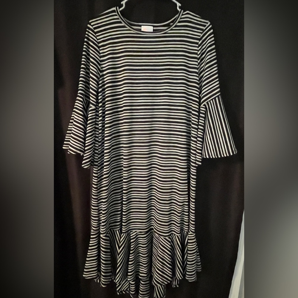 LuLaRoe Maurine- never worn